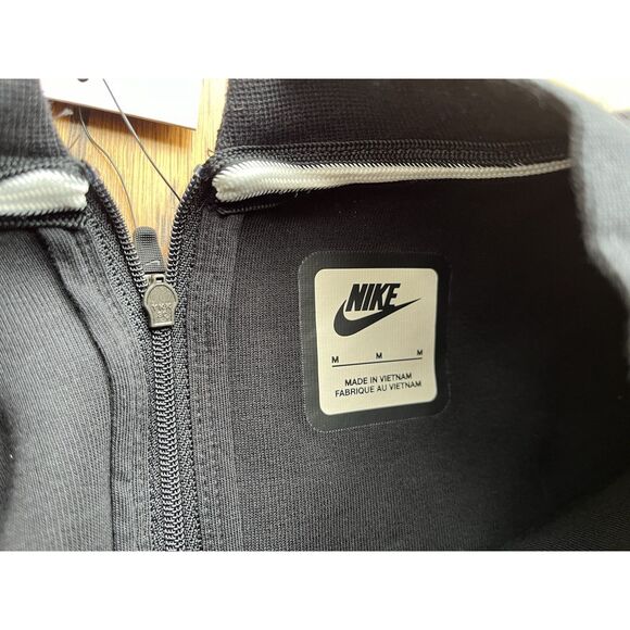 Nike Tech Fleece Cropped Top Size Medium Womens Black Sportswear Oversized - Picture 4 of 7